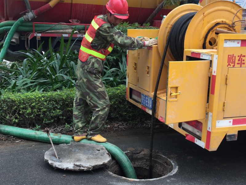 河西管道疏通、疏通马桶、维修马桶漏水、修上下水管